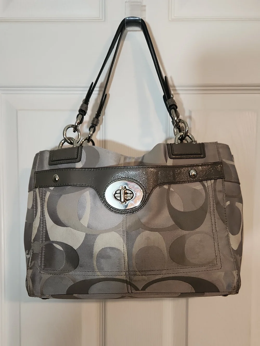 Coach Penelope Optic Signature Gray Shoulder Bag